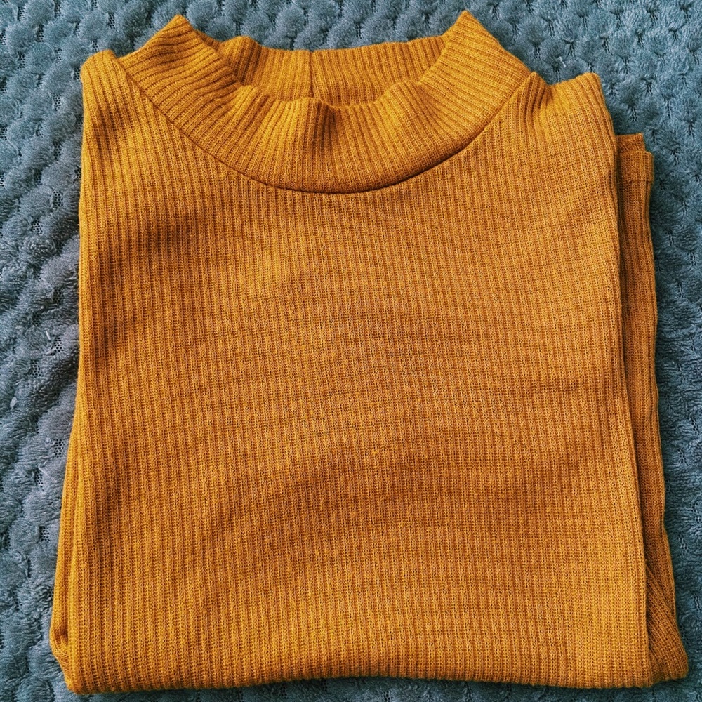 short sleeve top